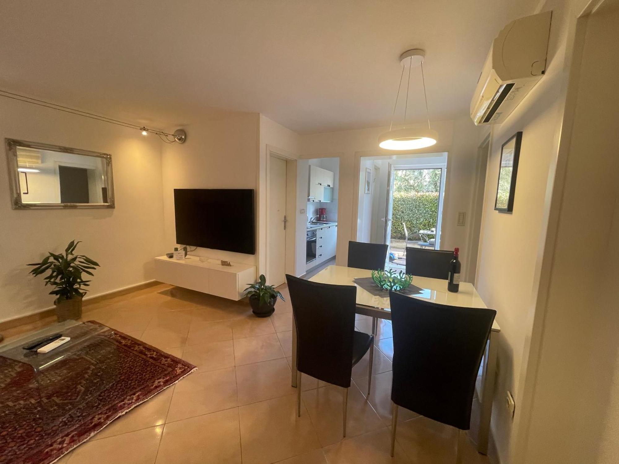 Apartments Bloom Near The Beach Porec Exterior photo